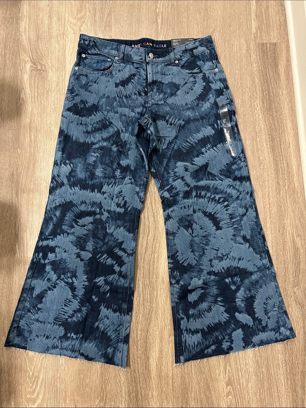 American Eagle Outfitters - Super Low-Rise Baggy Flare Jeans